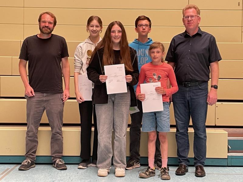 Die Siegerinnen und Sieger im Känguruwettbewerb der Mathematik - Foto/Abbildung: Sandra Rosa