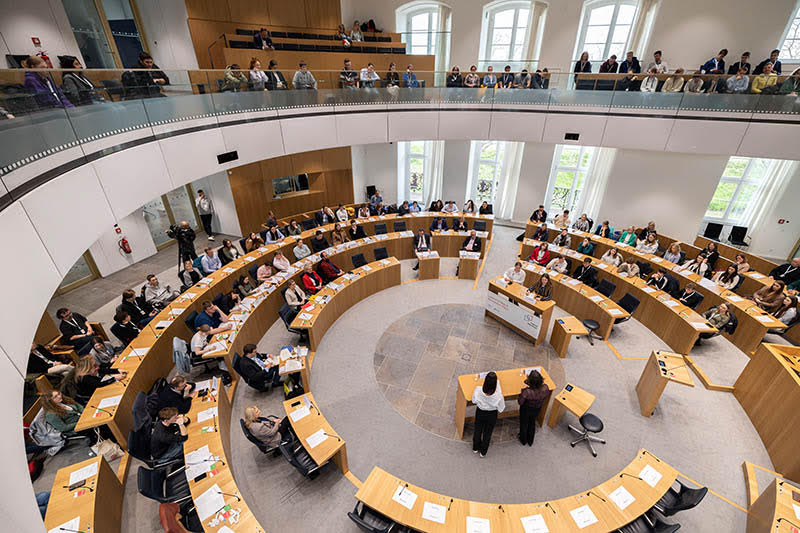 Landesfinale Jugend debattiert - Foto/Abbildung: Landtag Rheinland-Pfalz/Natascha Kähler