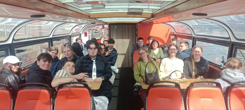 12er Kursfahrt nach Amsterdam - Foto/Abbildung: Alicja Garus 12er Kursfahrt nach Amsterdam - Foto/Abbildung: Alicja Garus
